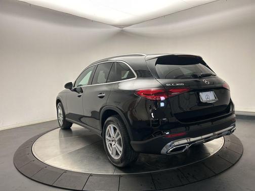 2026 Mercedes-Benz GLC 300 4MATIC