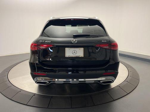 2026 Mercedes-Benz GLC 300 4MATIC