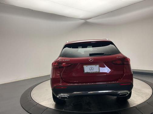 2025 Mercedes-Benz GLA 250 4MATIC