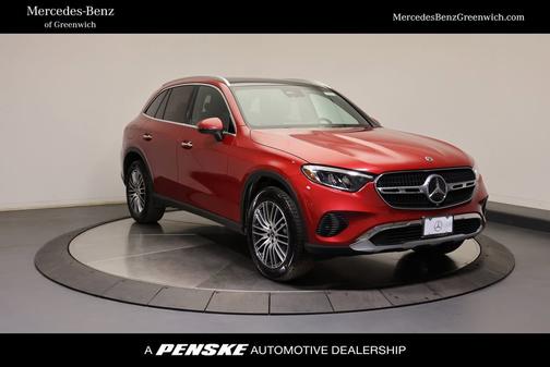 MANUFAKTUR Patagonia Red Metallic 2026 Mercedes-Benz GLC 300
