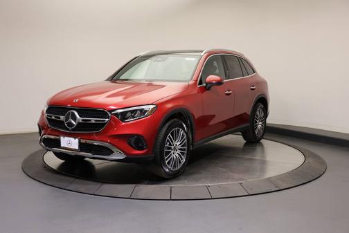 MANUFAKTUR Patagonia Red Metallic 2026 Mercedes-Benz GLC 300