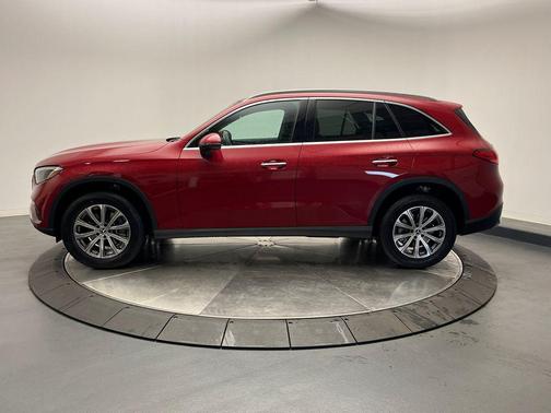 2025 Mercedes-Benz GLC 300 4MATIC