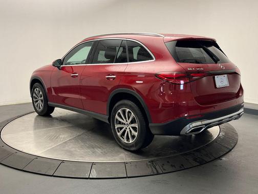 2025 Mercedes-Benz GLC 300 4MATIC