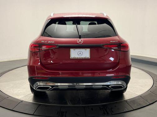 2025 Mercedes-Benz GLC 300 4MATIC