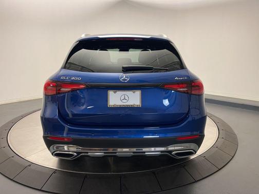 2026 Mercedes-Benz GLC 300 4MATIC
