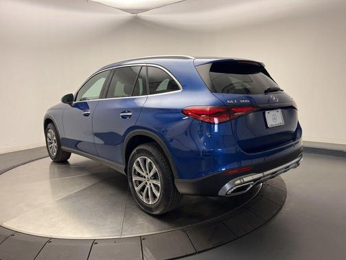 2026 Mercedes-Benz GLC 300 4MATIC