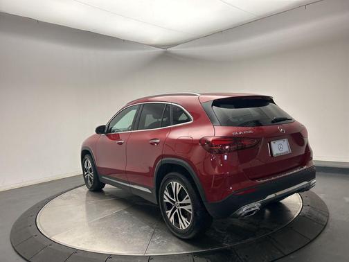 2025 Mercedes-Benz GLA 250 4MATIC