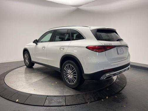 2026 Mercedes-Benz GLC 300 4MATIC