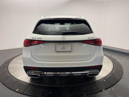 2026 Mercedes-Benz GLC 300 4MATIC