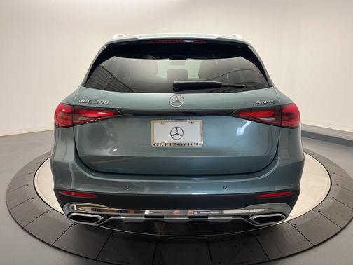 2026 Mercedes-Benz GLC 300 4MATIC