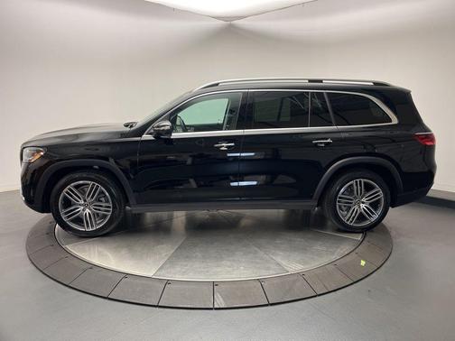 2026 Mercedes-Benz GLS 450 4MATIC
