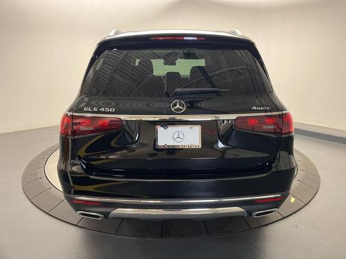 2026 Mercedes-Benz GLS 450 4MATIC