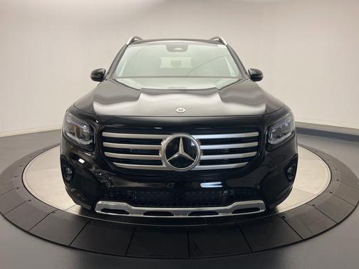 Night Black 2026 Mercedes-Benz GLB 250 4MATIC