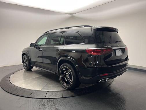 2026 Mercedes-Benz GLS 450 4MATIC