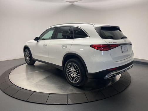 2026 Mercedes-Benz GLC 300 4MATIC