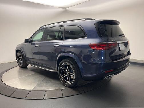 2026 Mercedes-Benz GLS 450 4MATIC