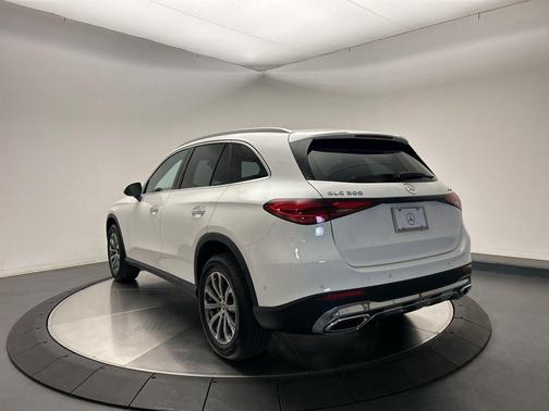 2026 Mercedes-Benz GLC 300 4MATIC