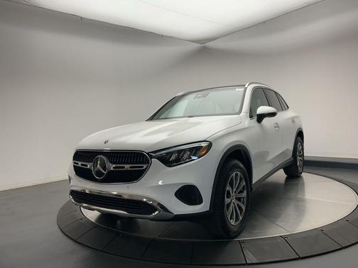 2026 Mercedes-Benz GLC 300 4MATIC