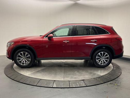 2025 Mercedes-Benz GLC 300 4MATIC