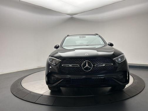 2026 Mercedes-Benz GLC 300 4MATIC
