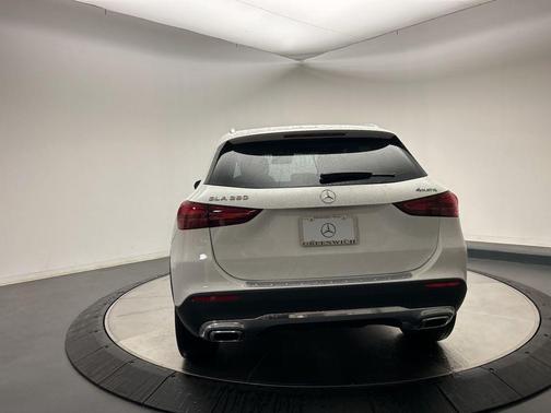 2025 Mercedes-Benz GLA 250 4MATIC