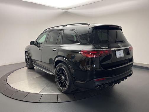 2026 Mercedes-Benz AMG GLS 63 Base