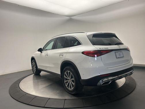 2026 Mercedes-Benz GLC 300 4MATIC