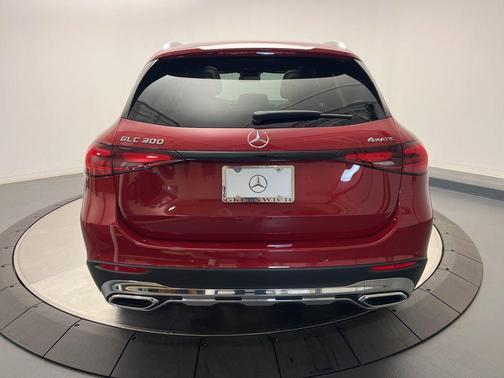 2025 Mercedes-Benz GLC 300 4MATIC