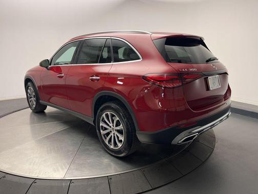 2025 Mercedes-Benz GLC 300 4MATIC