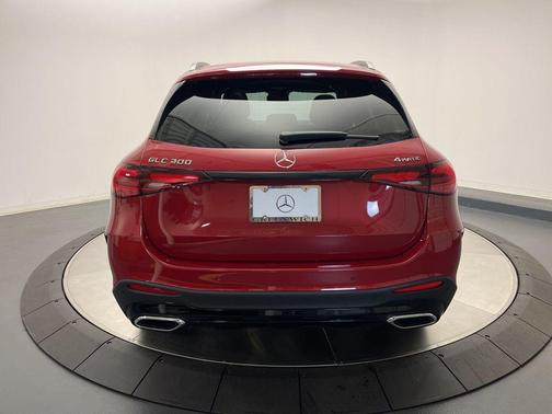 2026 Mercedes-Benz GLC 300 4MATIC