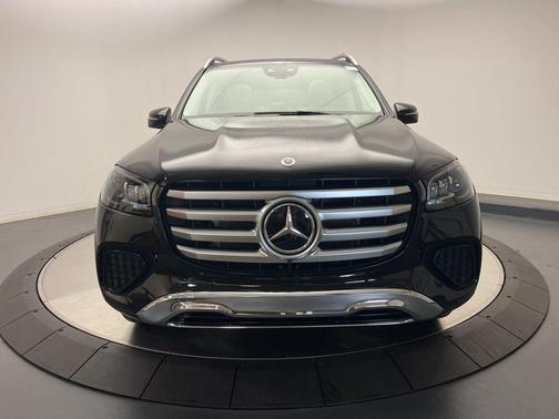 2026 Mercedes-Benz GLS 450 4MATIC