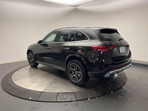 2026 Mercedes-Benz GLC 300 4MATIC