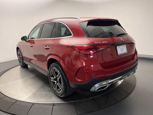 2025 Mercedes-Benz GLC 300 4MATIC