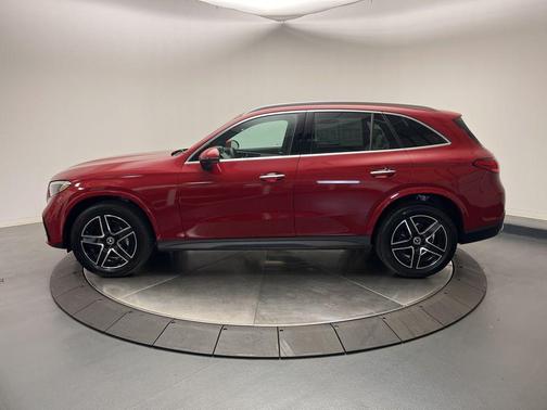 2025 Mercedes-Benz GLC 300 4MATIC