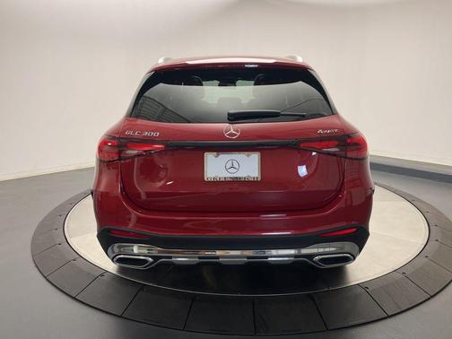 2025 Mercedes-Benz GLC 300 4MATIC