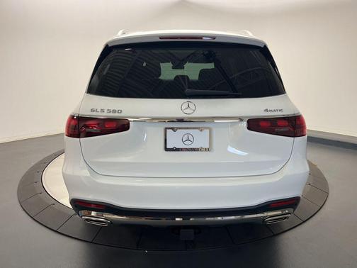 2026 Mercedes-Benz GLS 580 4MATIC