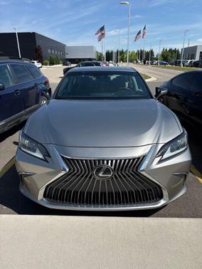 Atomic Silver 2019 Lexus ES 350 Base