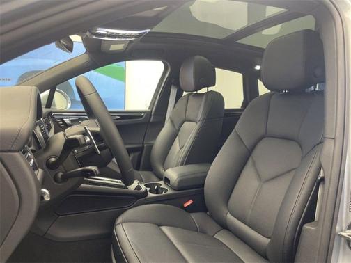 2025 Porsche Macan S