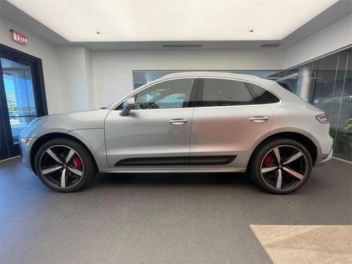2025 Porsche Macan S