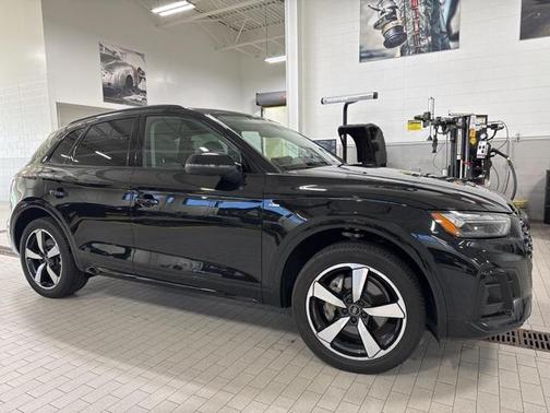 2023 Audi Q5 45 S line Prestige