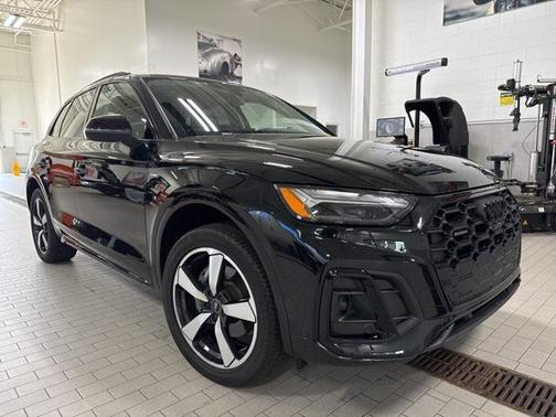 2023 Audi Q5 45 S line Prestige