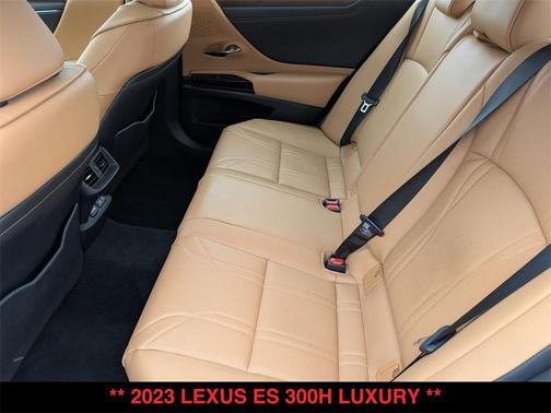 2023 Lexus ES 300h Luxury