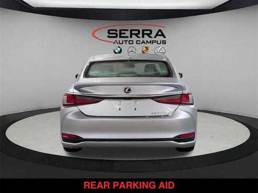 2023 Lexus ES 300h Luxury