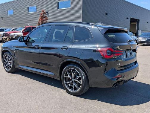 Black 2022 BMW X3 M40i