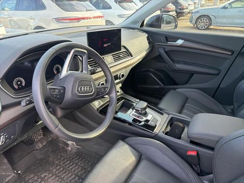 2023 Audi Q5 45 S line Premium Plus