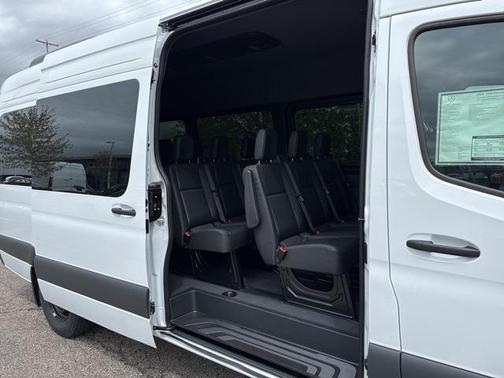 2025 Mercedes-Benz Sprinter 2500 High Roof