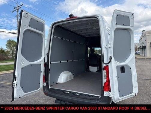 2025 Mercedes-Benz Sprinter 2500 Standard Roof