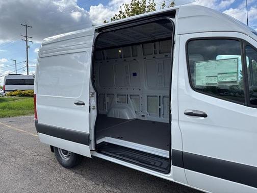 2025 Mercedes-Benz Sprinter 2500 Standard Roof