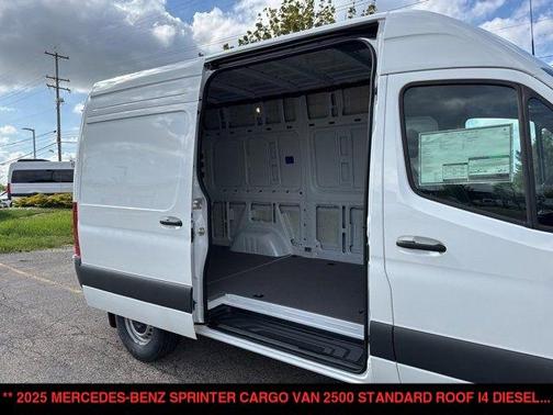 2025 Mercedes-Benz Sprinter 2500 Standard Roof