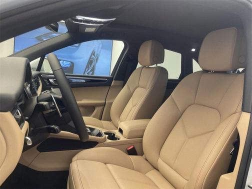 2025 Porsche Macan S